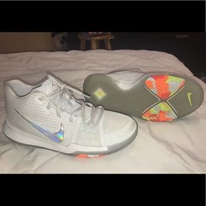 Kyrie 3’s Time To Shine 🎈